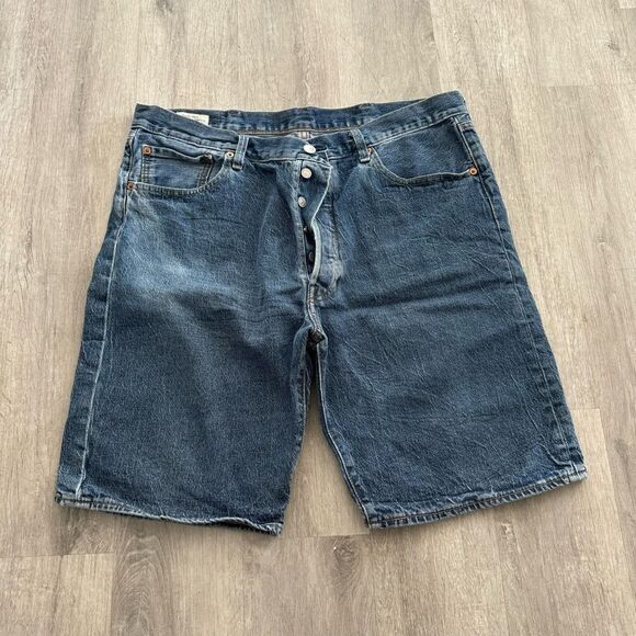Levis Premium 501 Mens Size 34 Blue Denim Jean Shorts Jorts Button Fly - Picture 1 of 6